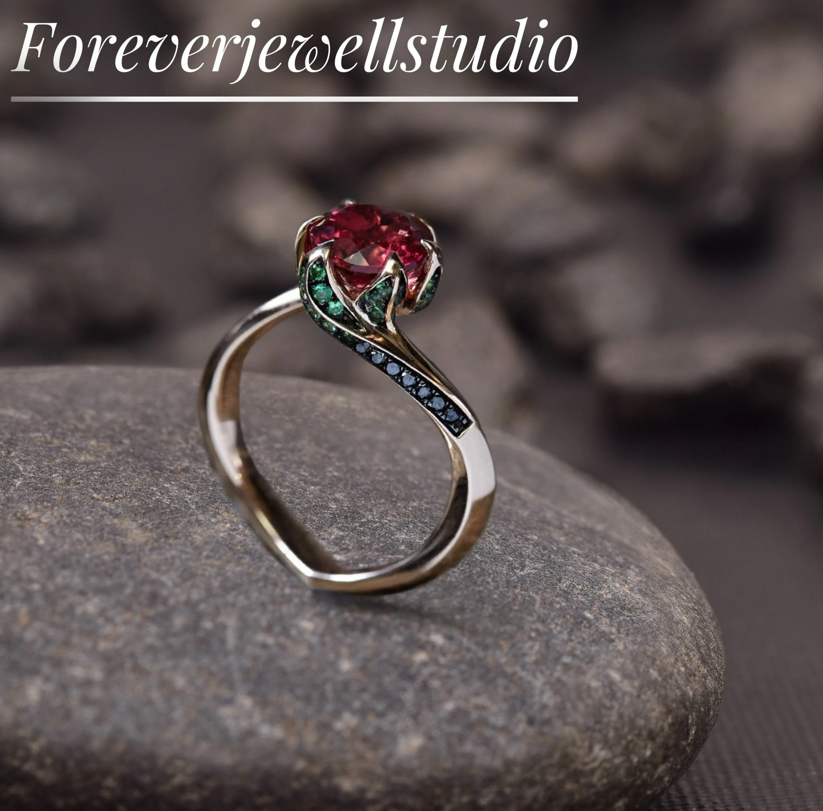 Ruby Women's Ring, Floral Wedding Ring, July Birthstone Gift, Round Cut bezel Setting Ring, Onyx & Emerald Flower Ring, Red Ruby Floral Ring